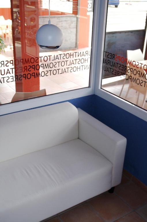 Hostal Totsompops Colera Room photo